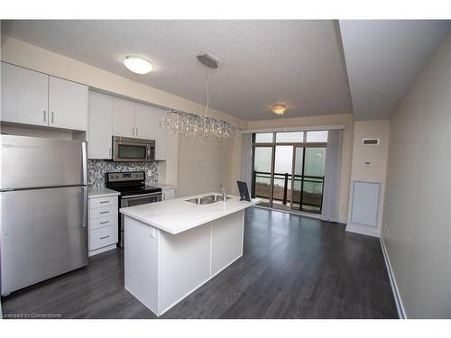 331-35 Southshore Crescent, Hamilton, ON - Indoor Photo Showing Kitchen