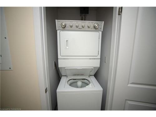 331-35 Southshore Crescent, Hamilton, ON - Indoor Photo Showing Laundry Room