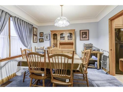 8 Bromley Road, Hamilton, ON - Indoor Photo Showing Dining Room