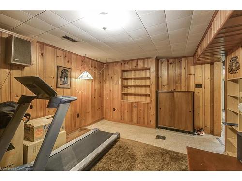 8 Bromley Road, Hamilton, ON - Indoor Photo Showing Gym Room