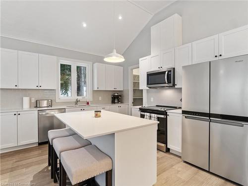 37-2054 Peninsula Road, Minett, ON - Indoor Photo Showing Kitchen With Upgraded Kitchen