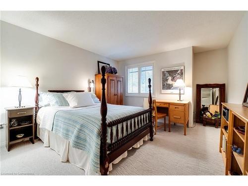 3-1501 Upper Middle Road, Burlington, ON - Indoor Photo Showing Bedroom