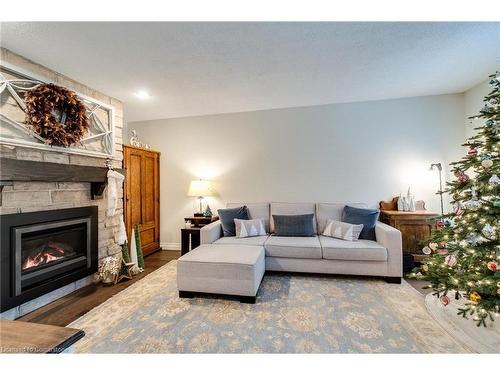 3-1501 Upper Middle Road, Burlington, ON - Indoor Photo Showing Living Room With Fireplace