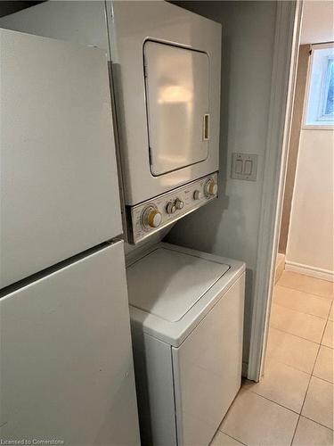 66 Stirton Street, Hamilton, ON - Indoor Photo Showing Laundry Room