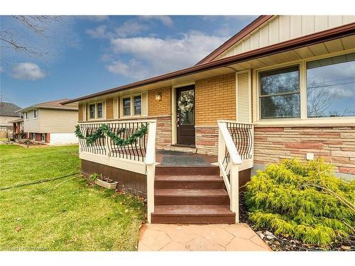 4299 East Avenue, Beamsville, ON - Outdoor With Deck Patio Veranda