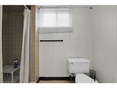 4299 East Avenue, Beamsville, ON - Indoor Photo Showing Bathroom