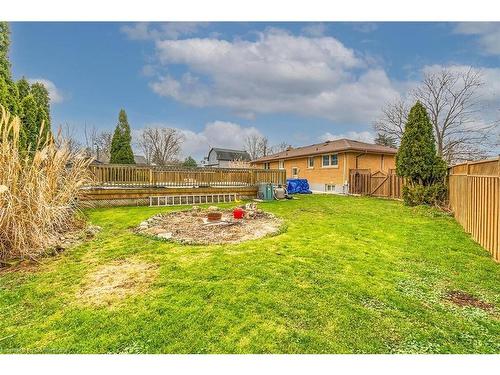 4299 East Avenue, Beamsville, ON - Outdoor With Backyard