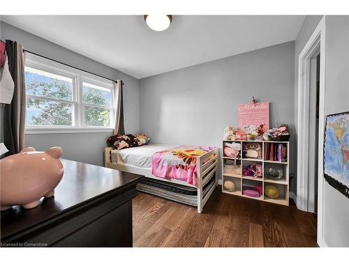 7167 Rainham Road, Dunnville, ON - Indoor Photo Showing Bedroom