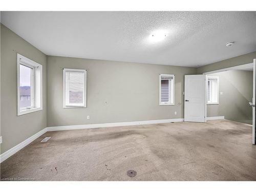 31 Pondcliffe Drive Drive, Kitchener, ON - Indoor Photo Showing Other Room