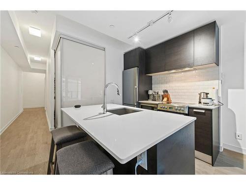 206-57 St Joseph Street, Toronto, ON - Indoor Photo Showing Kitchen With Upgraded Kitchen