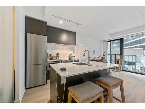 206-57 St Joseph Street, Toronto, ON - Indoor Photo Showing Kitchen With Upgraded Kitchen