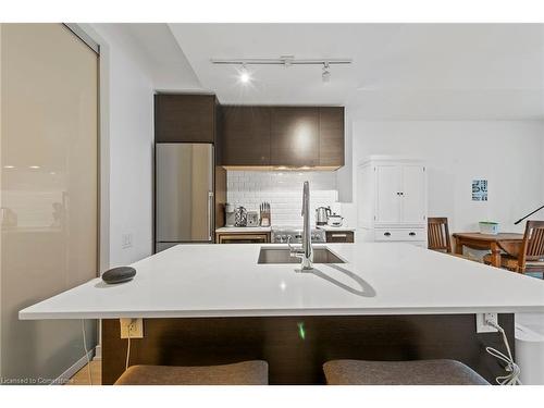 206-57 St Joseph Street, Toronto, ON - Indoor Photo Showing Kitchen With Upgraded Kitchen