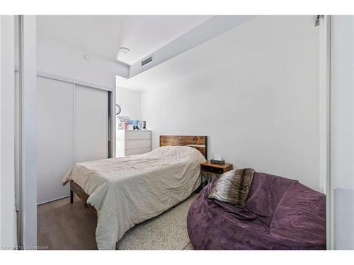 206-57 St Joseph Street, Toronto, ON - Indoor Photo Showing Bedroom