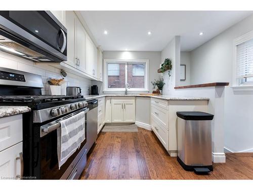 129 West 27Th Street, Hamilton, ON - Indoor Photo Showing Kitchen