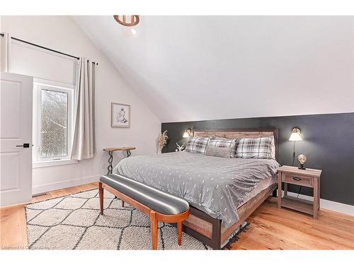 234 Canrobert Street, Eugenia, ON - Indoor Photo Showing Bedroom