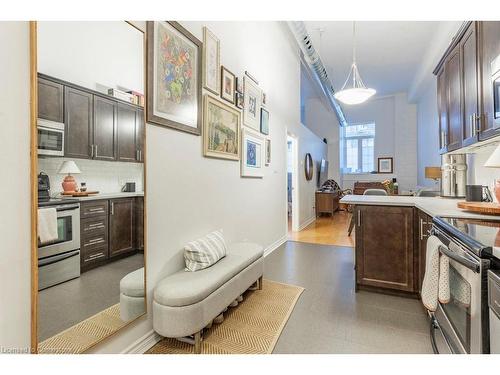 112-80 King William Street, Hamilton, ON - Indoor Photo Showing Kitchen