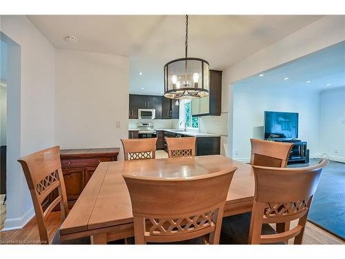 15 Pinehurst Drive, Hamilton, ON - Indoor Photo Showing Dining Room