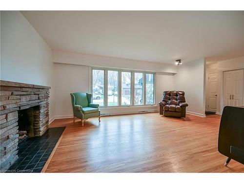 15 Pinehurst Drive, Hamilton, ON - Indoor Photo Showing Living Room With Fireplace