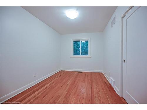 15 Pinehurst Drive, Hamilton, ON - Indoor Photo Showing Other Room