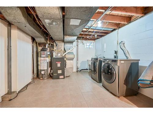 15 Pinehurst Drive, Hamilton, ON - Indoor Photo Showing Laundry Room