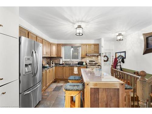 46 Millpond Place, Hamilton, ON - Indoor Photo Showing Kitchen