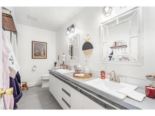 46 Millpond Place, Hamilton, ON - Indoor Photo Showing Bathroom