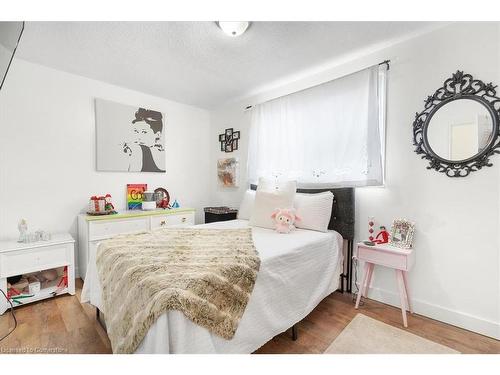 46 Millpond Place, Hamilton, ON - Indoor Photo Showing Bedroom