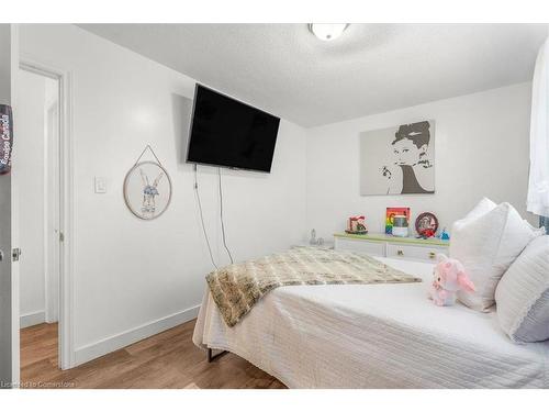 46 Millpond Place, Hamilton, ON - Indoor Photo Showing Bedroom