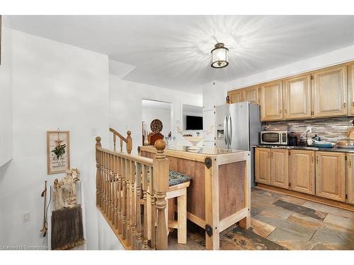 46 Millpond Place, Hamilton, ON - Indoor Photo Showing Kitchen