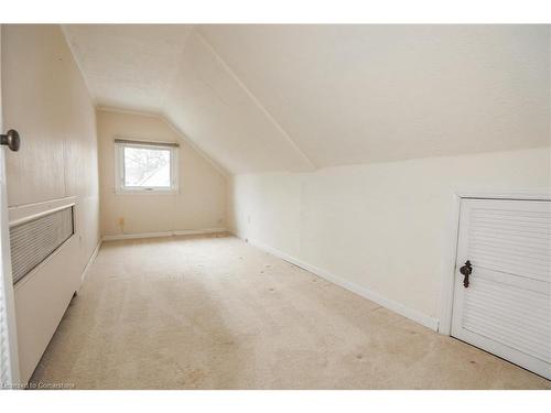 1 Grand Avenue, Grimsby, ON - Indoor Photo Showing Other Room