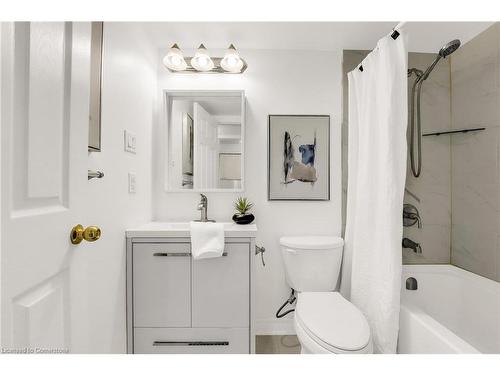 276-4975 Southampton Drive, Mississauga, ON - Indoor Photo Showing Bathroom