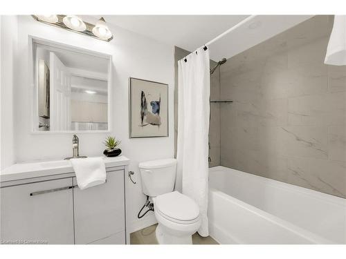 276-4975 Southampton Drive, Mississauga, ON - Indoor Photo Showing Bathroom