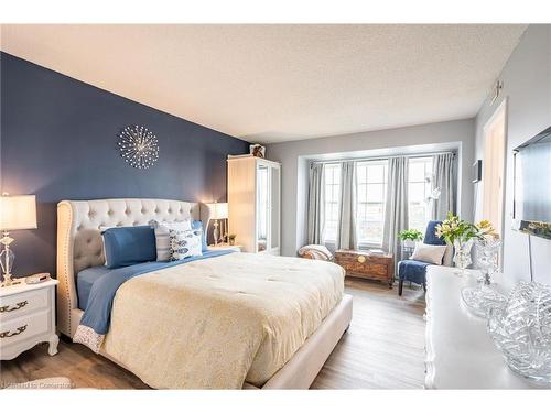 410-2085 Appleby Line, Burlington, ON - Indoor Photo Showing Bedroom