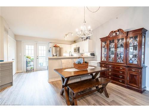 410-2085 Appleby Line, Burlington, ON - Indoor Photo Showing Dining Room