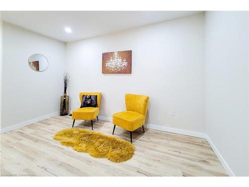 5759 Robinson Street, Niagara Falls, ON - Indoor Photo Showing Other Room