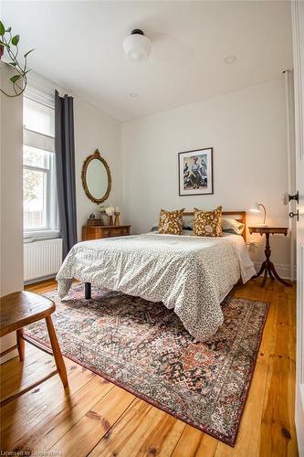 1083 Colborne Street E, Brantford, ON - Indoor Photo Showing Bedroom