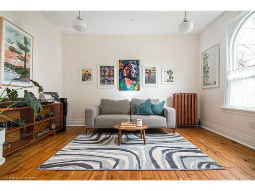 1083 Colborne Street E, Brantford, ON - Indoor Photo Showing Living Room