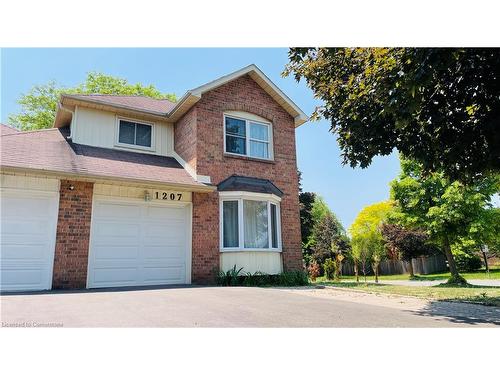 1207 Potters Wheel Crescent, Oakville, ON - Outdoor With Facade