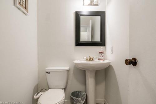 1207 Potters Wheel Crescent, Oakville, ON - Indoor Photo Showing Bathroom