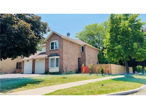 1207 Potters Wheel Crescent, Oakville, ON - Outdoor