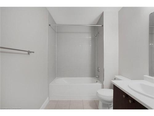 702-85 Robinson Street, Hamilton, ON - Indoor Photo Showing Bathroom