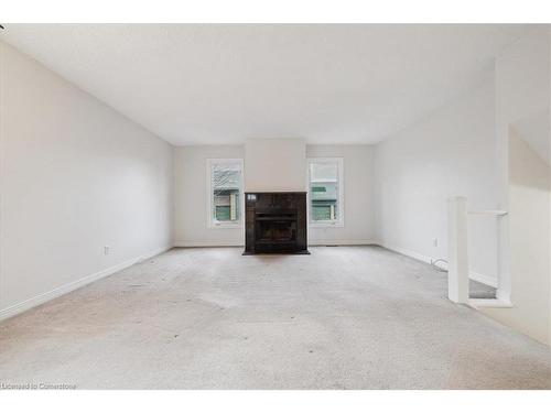 49-2200 Glenwood School Drive, Burlington, ON - Indoor Photo Showing Living Room With Fireplace