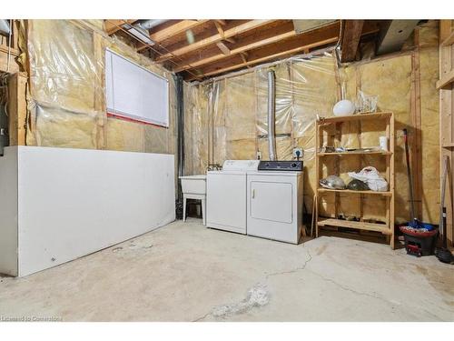 49-2200 Glenwood School Drive, Burlington, ON - Indoor Photo Showing Laundry Room