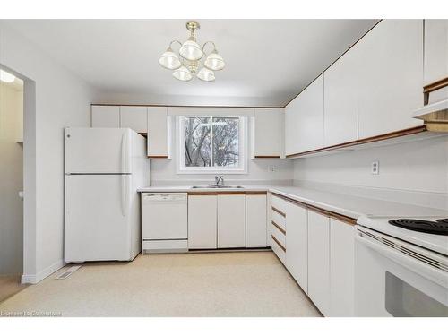 49-2200 Glenwood School Drive, Burlington, ON - Indoor Photo Showing Kitchen