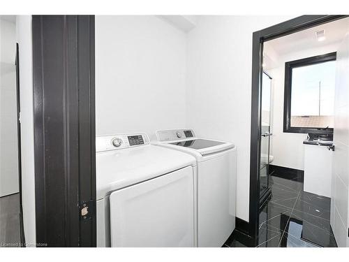 374 Highway 8, Stoney Creek, ON - Indoor Photo Showing Laundry Room