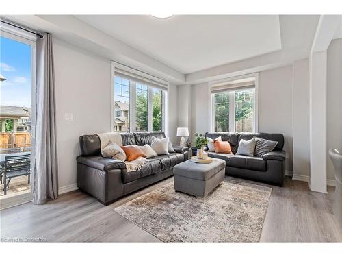 187-1890 Rymal Road E, Hamilton, ON - Indoor Photo Showing Living Room