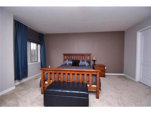 8-18 Cedar Street, Grimsby, ON - Indoor Photo Showing Bedroom