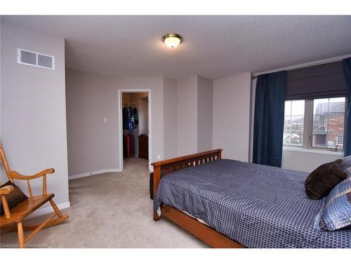 8-18 Cedar Street, Grimsby, ON - Indoor Photo Showing Bedroom