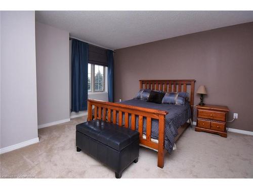 8-18 Cedar Street, Grimsby, ON - Indoor Photo Showing Bedroom