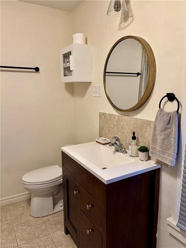 4195 John Street, Beamsville, ON - Indoor Photo Showing Bathroom